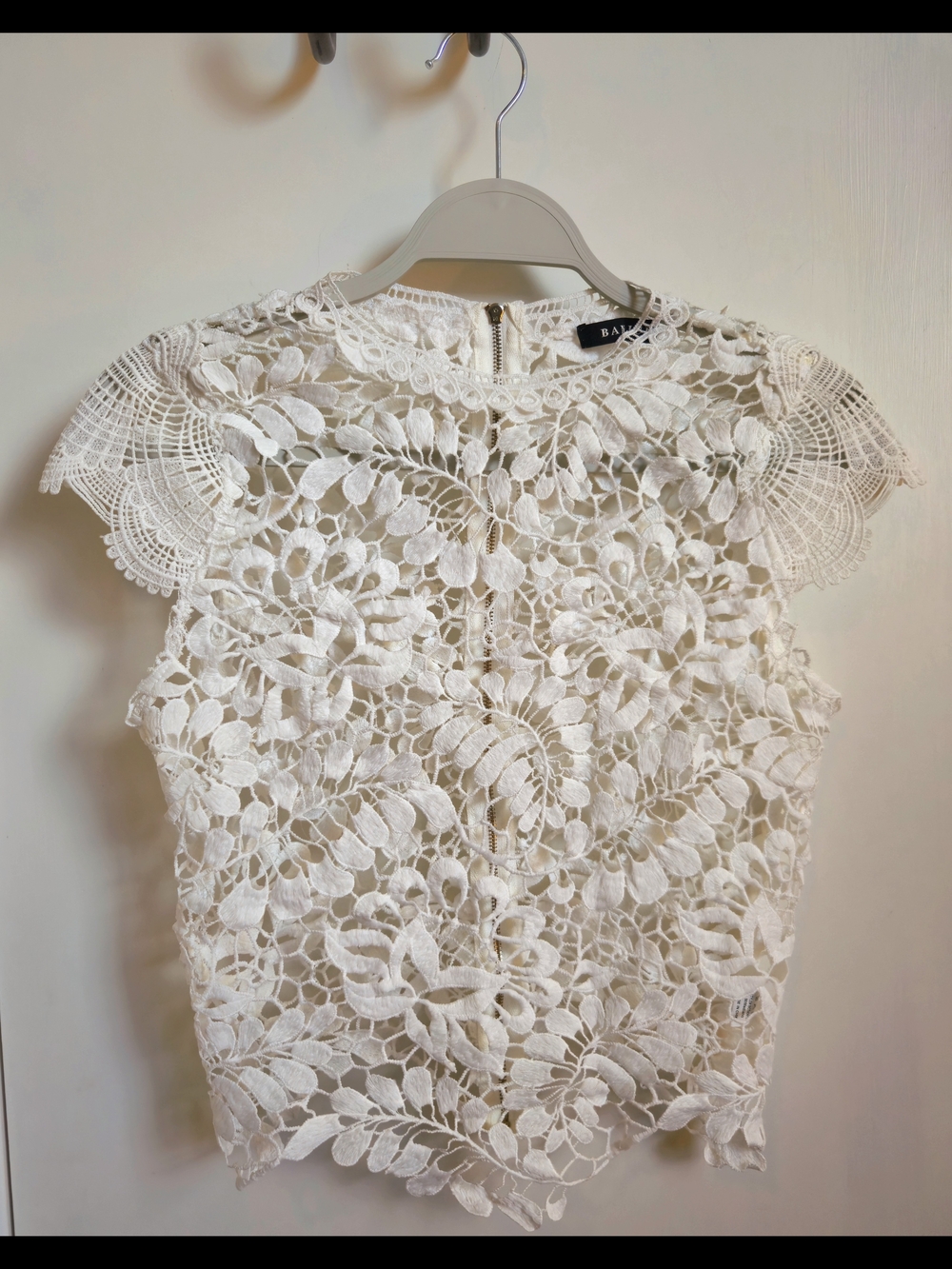 Banjul White Lace Floral Crochet Cap-Sleeve Top